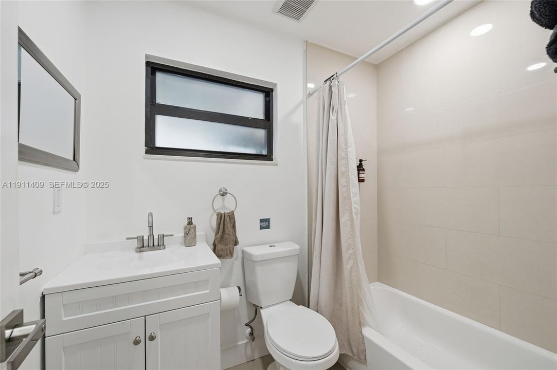 待售: $525,000 (3 贝兹, 2 浴室, 1268 平方英尺)