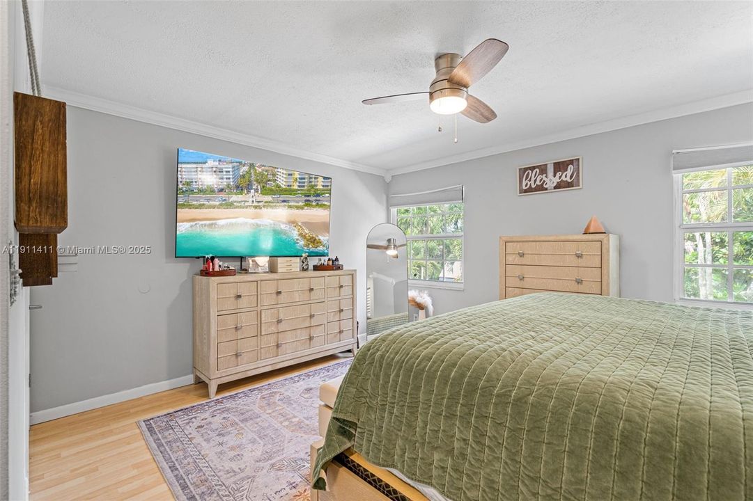 For Rent: $4,600 (4 beds, 2 baths, 2022 Square Feet)