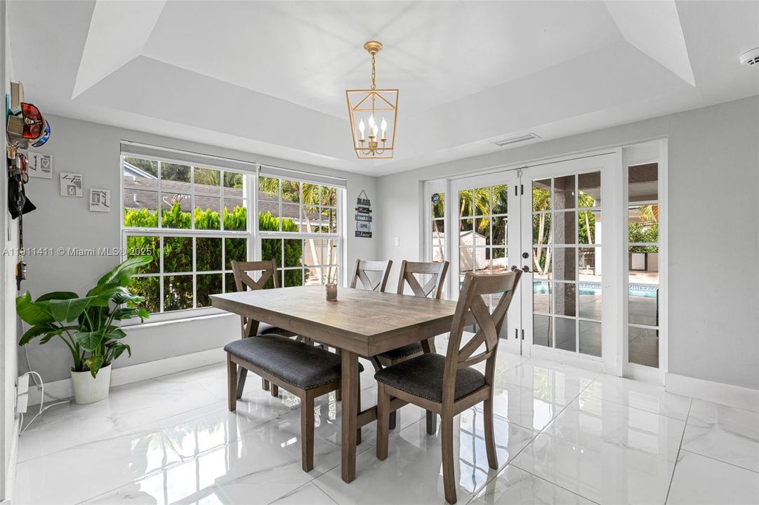 For Rent: $4,600 (4 beds, 2 baths, 2022 Square Feet)