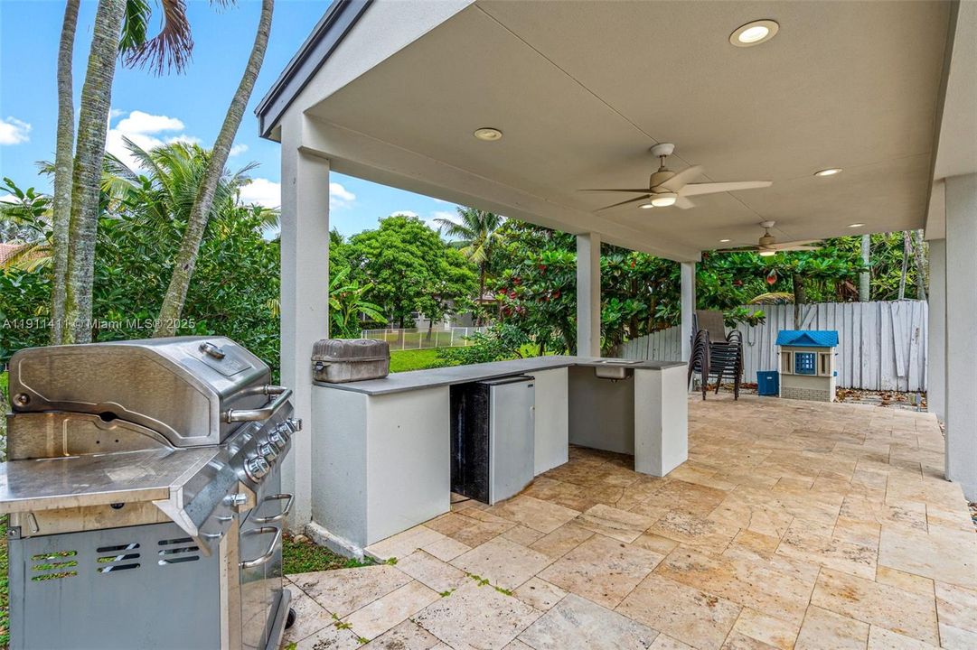 For Rent: $4,600 (4 beds, 2 baths, 2022 Square Feet)