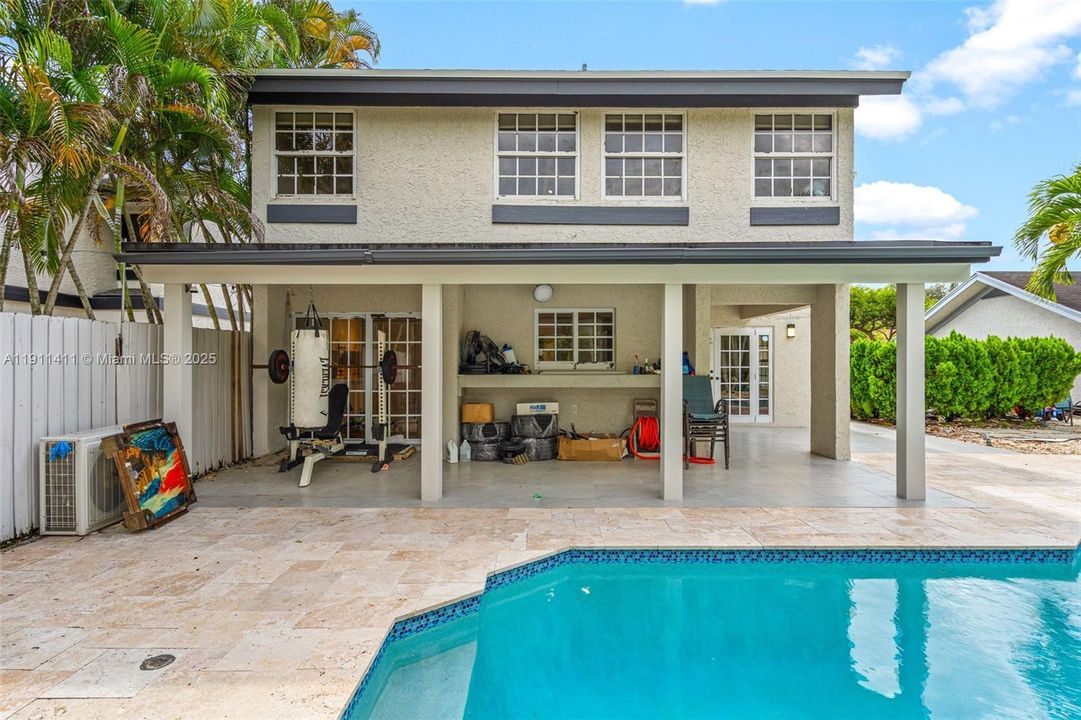 For Rent: $4,600 (4 beds, 2 baths, 2022 Square Feet)