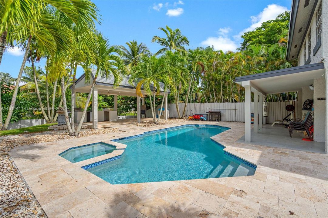 For Rent: $4,600 (4 beds, 2 baths, 2022 Square Feet)