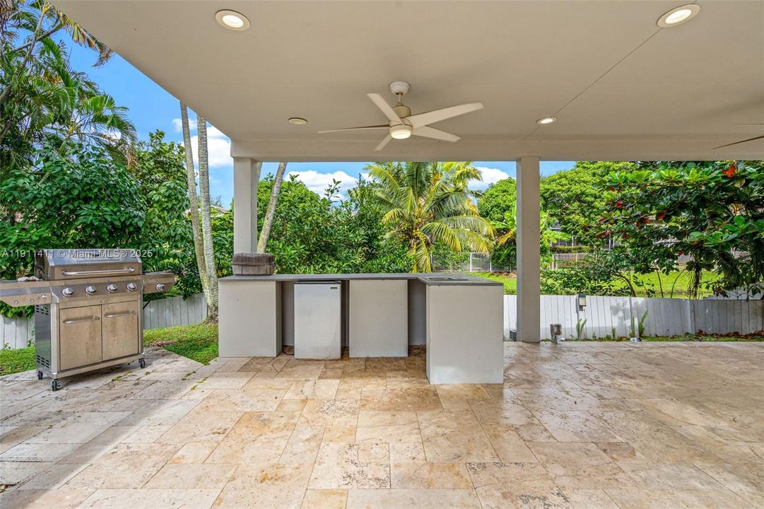 For Rent: $4,600 (4 beds, 2 baths, 2022 Square Feet)