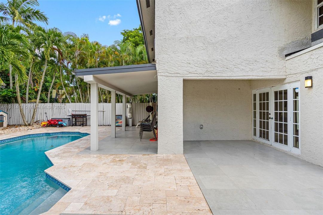 For Rent: $4,600 (4 beds, 2 baths, 2022 Square Feet)