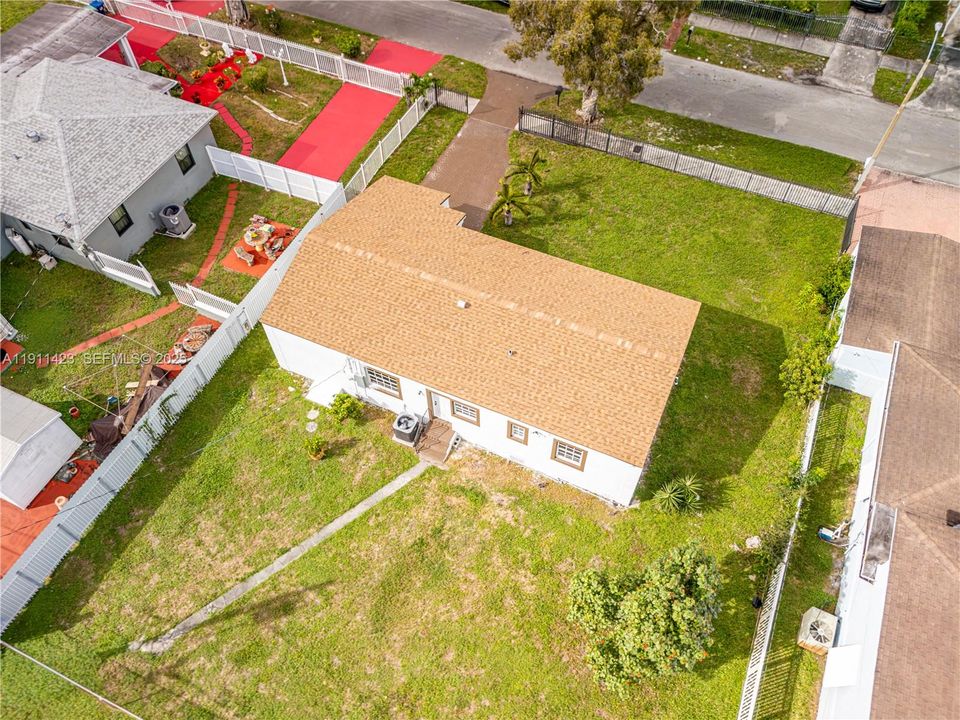 For Sale: $535,000 (3 beds, 2 baths, 1075 Square Feet)