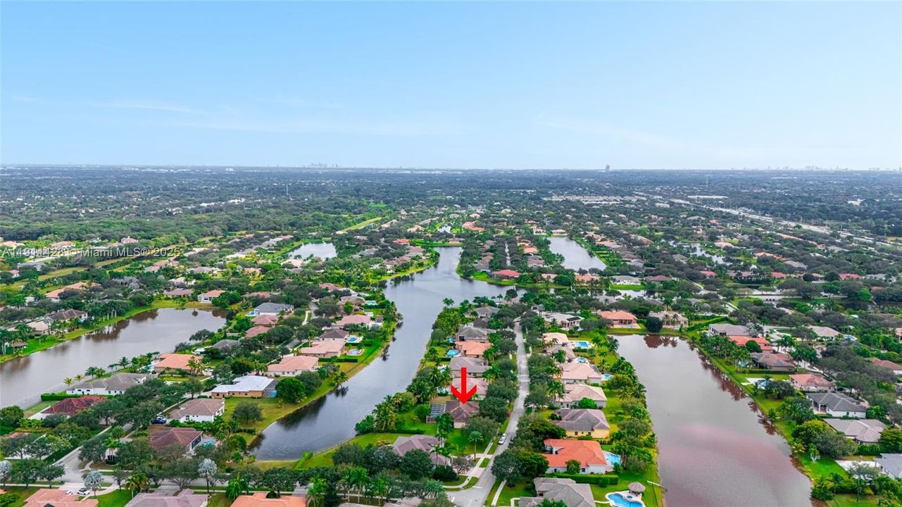 For Sale: $1,375,000 (4 beds, 3 baths, 2740 Square Feet)