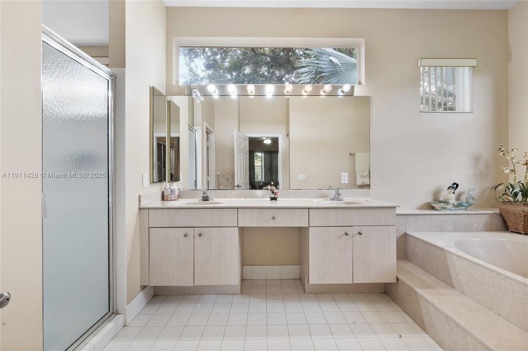 For Sale: $1,375,000 (4 beds, 3 baths, 2740 Square Feet)