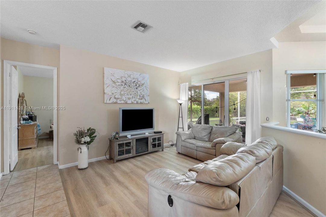 For Sale: $1,375,000 (4 beds, 3 baths, 2740 Square Feet)