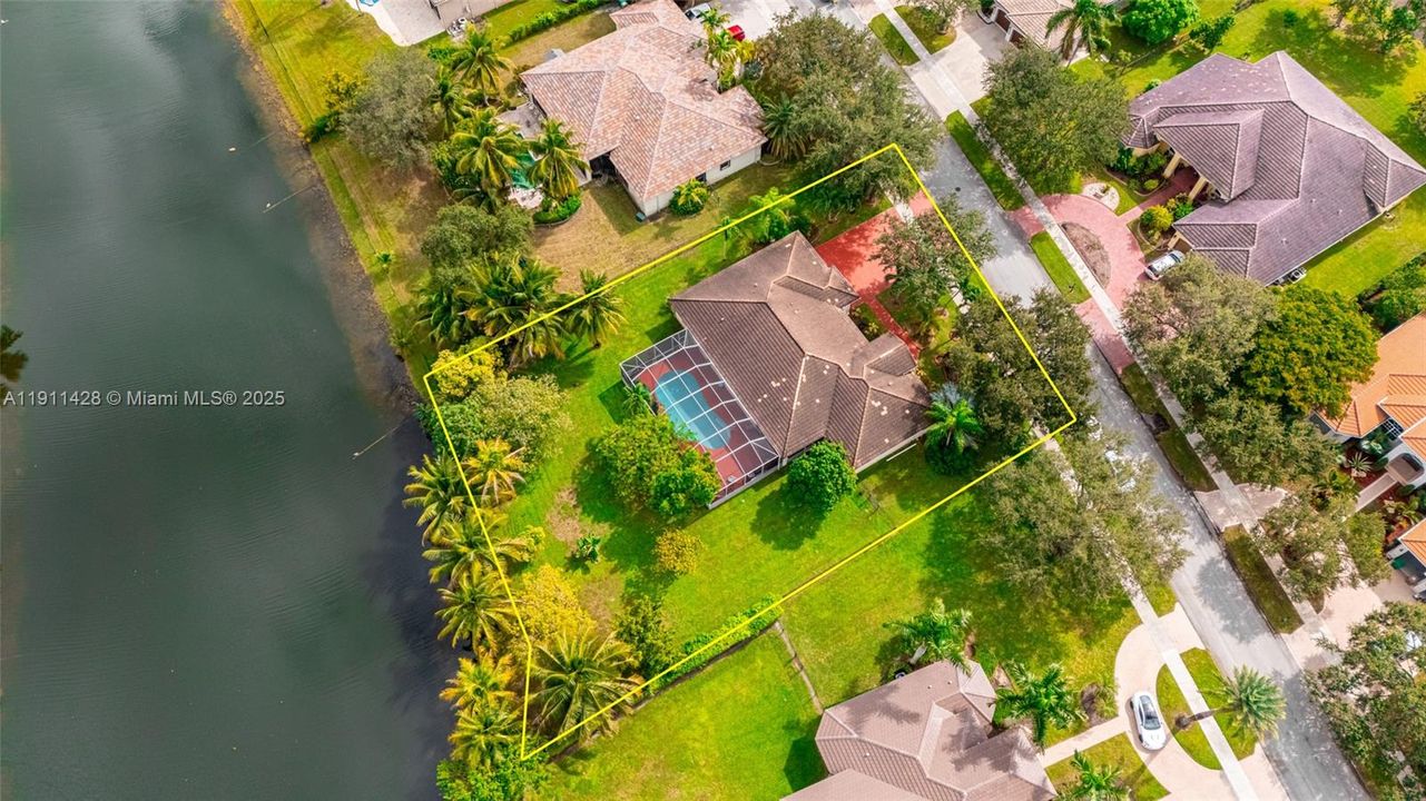 For Sale: $1,375,000 (4 beds, 3 baths, 2740 Square Feet)