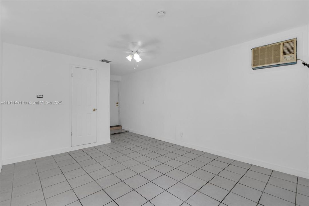 Active With Contract: $650,000 (4 beds, 3 baths, 1985 Square Feet)