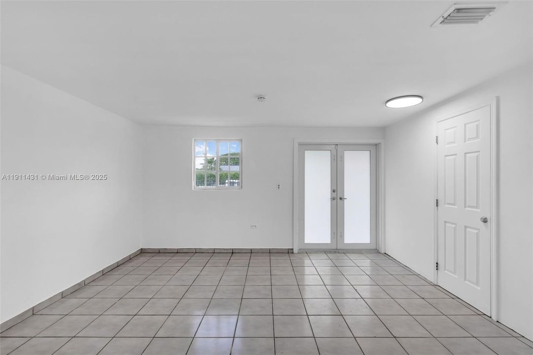 Active With Contract: $650,000 (4 beds, 3 baths, 1985 Square Feet)