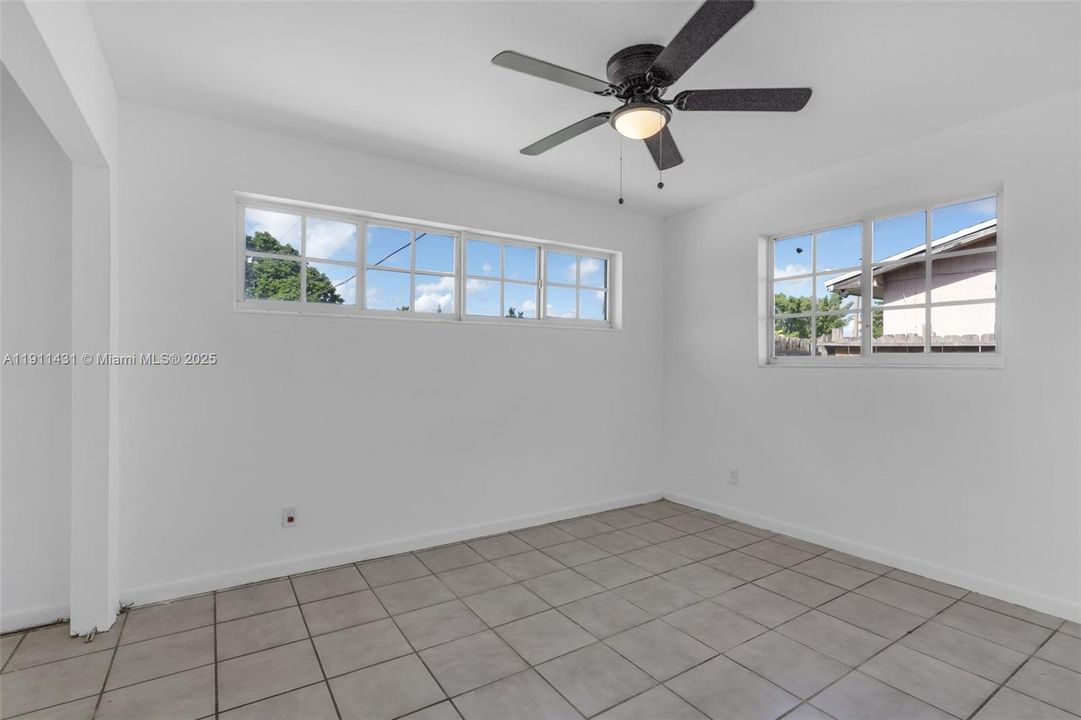 Active With Contract: $650,000 (4 beds, 3 baths, 1985 Square Feet)