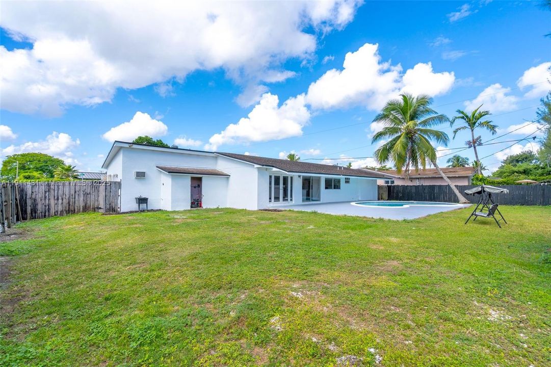 Active With Contract: $650,000 (4 beds, 3 baths, 1985 Square Feet)