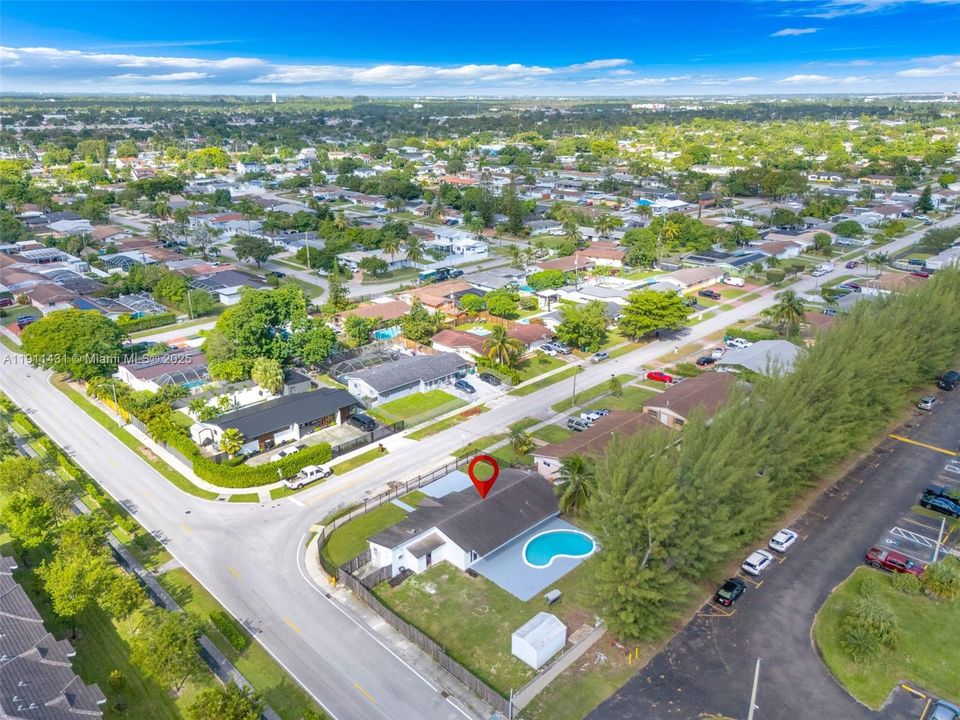 Active With Contract: $650,000 (4 beds, 3 baths, 1985 Square Feet)