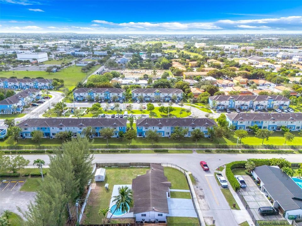 Active With Contract: $650,000 (4 beds, 3 baths, 1985 Square Feet)