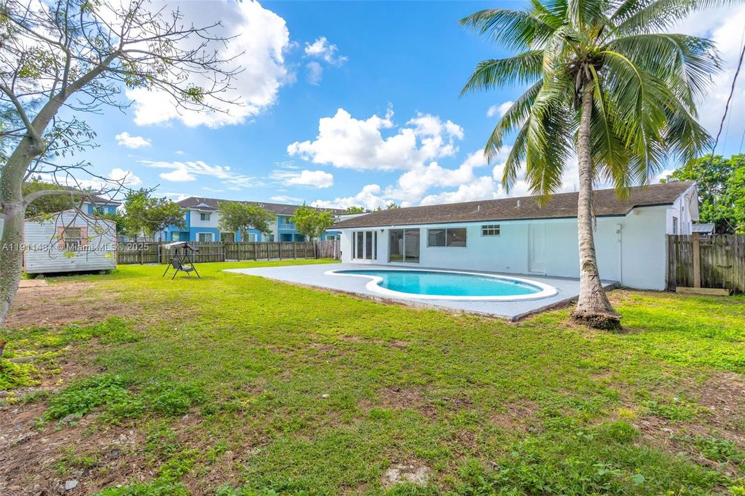 Active With Contract: $650,000 (4 beds, 3 baths, 1985 Square Feet)