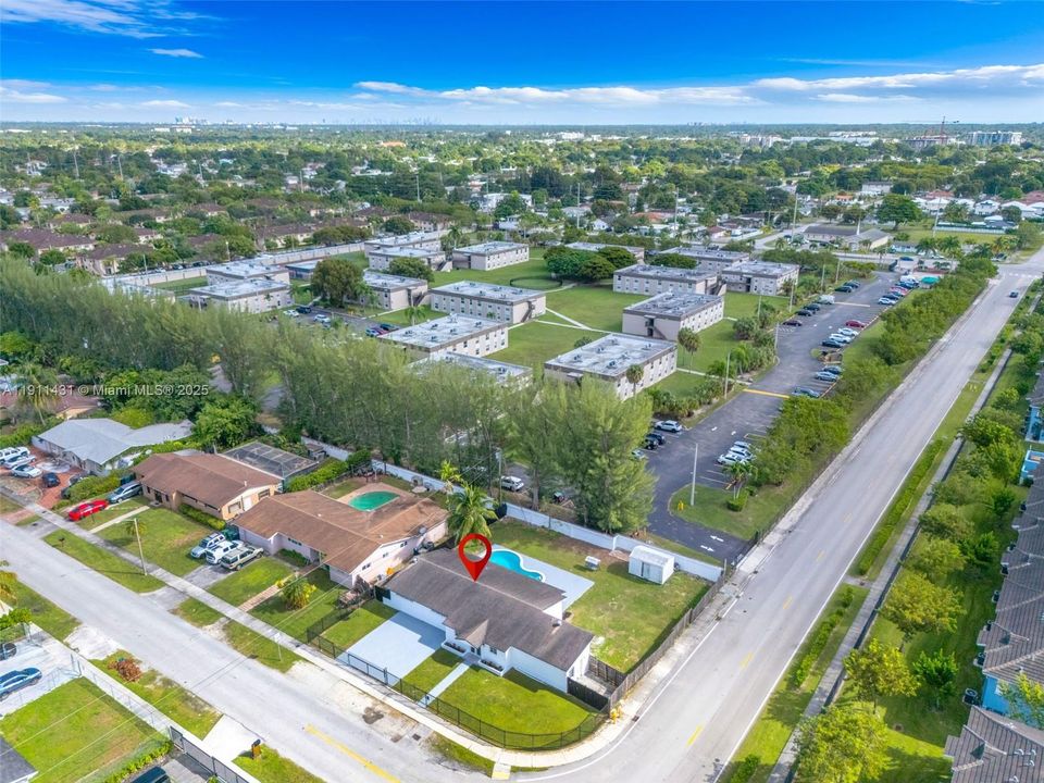 Active With Contract: $650,000 (4 beds, 3 baths, 1985 Square Feet)