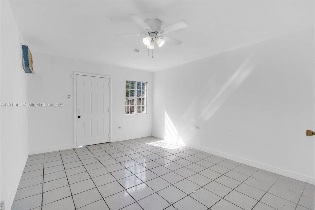 Active With Contract: $650,000 (4 beds, 3 baths, 1985 Square Feet)