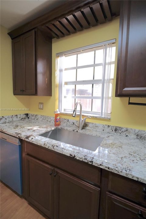 待售: $449,000 (3 贝兹, 2 浴室, 1488 平方英尺)