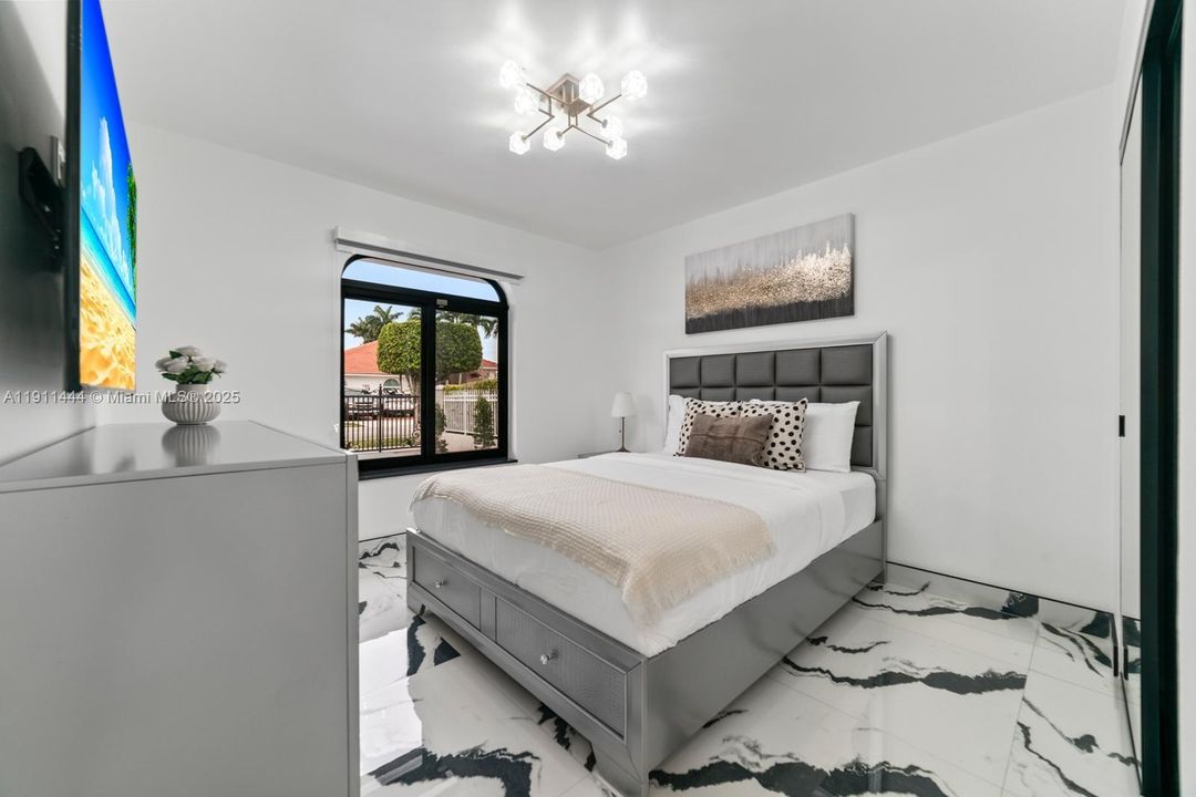 На продажу: $1,539,000 (4 спален, 3 ванн, 2528 Квадратных фут)