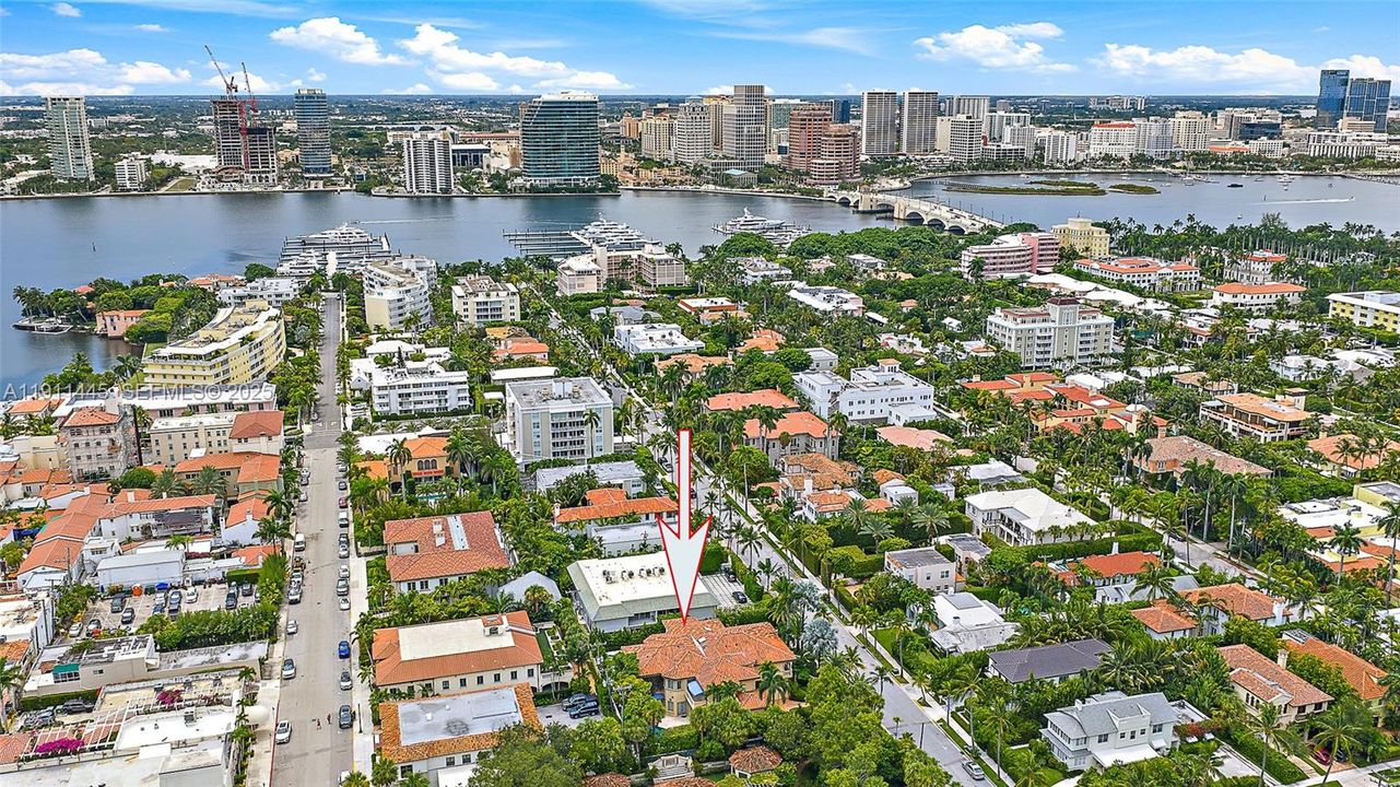 待售: $16,000,000 (4 贝兹, 4 浴室, 4195 平方英尺)