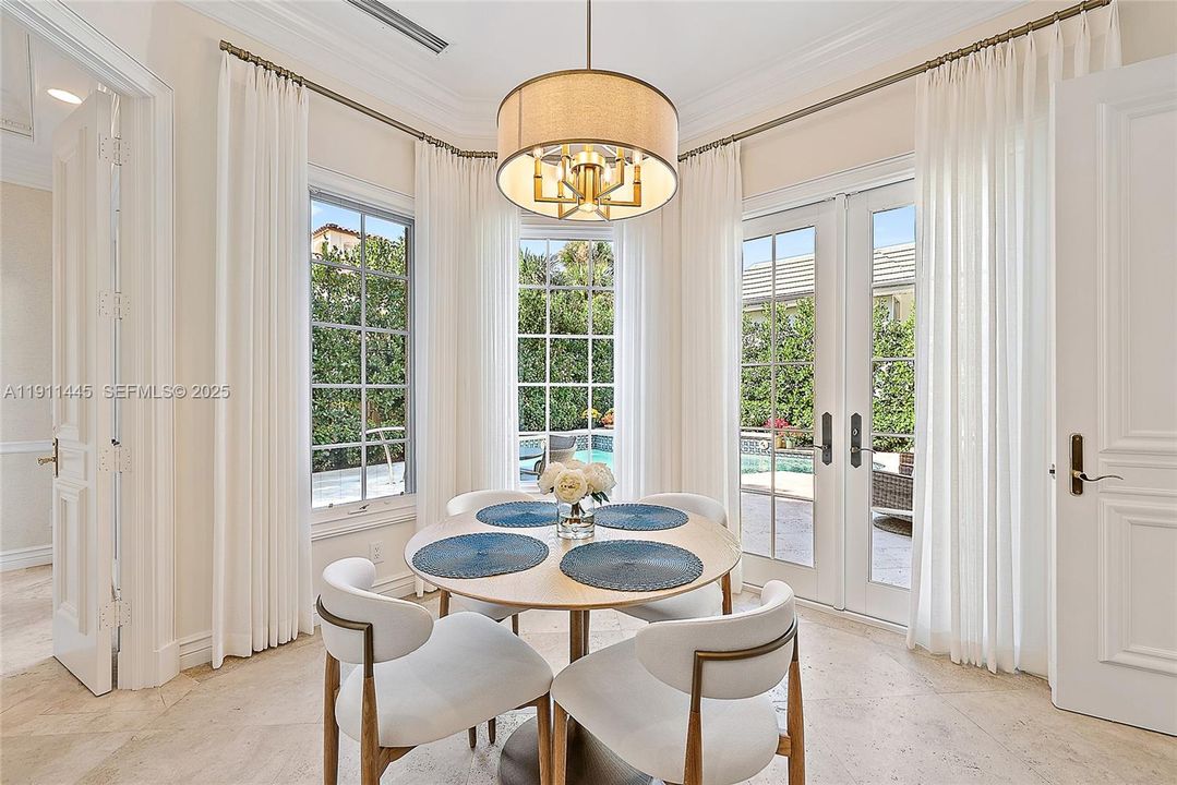 待售: $16,000,000 (4 贝兹, 4 浴室, 4195 平方英尺)