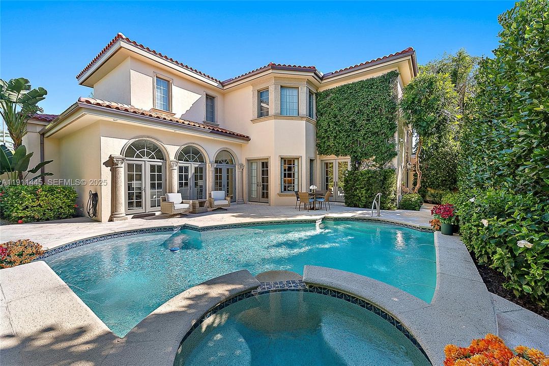 待售: $16,000,000 (4 贝兹, 4 浴室, 4195 平方英尺)