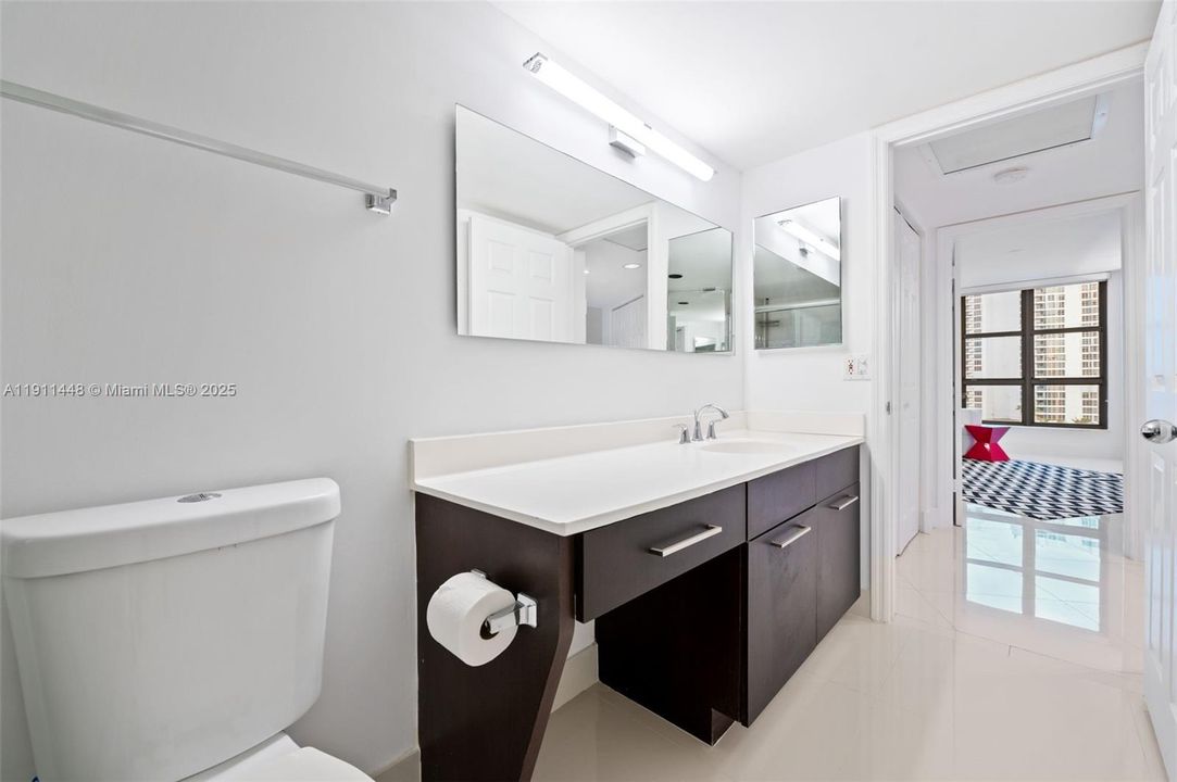 Active With Contract: $400,000 (2 beds, 2 baths, 1353 Square Feet)