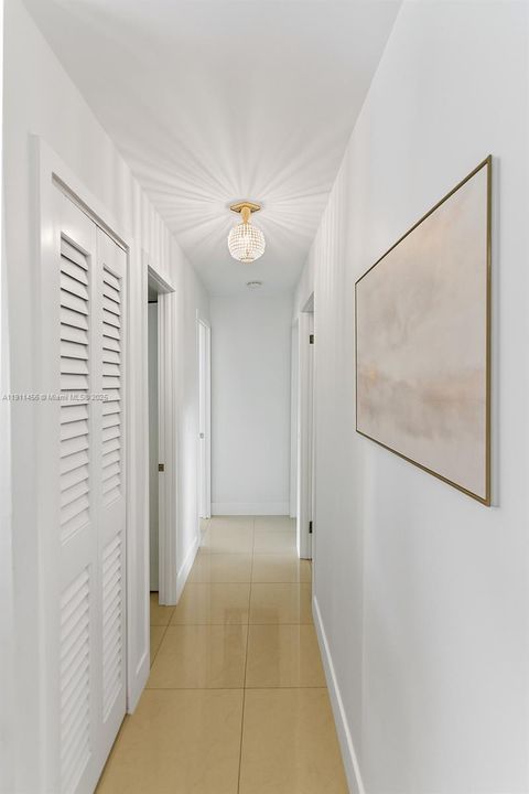 合同活跃: $679,000 (3 贝兹, 2 浴室, 1629 平方英尺)