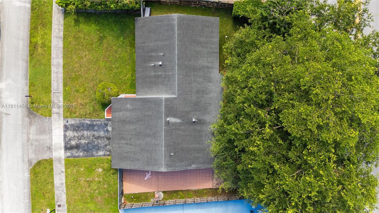 合同活跃: $679,000 (3 贝兹, 2 浴室, 1629 平方英尺)