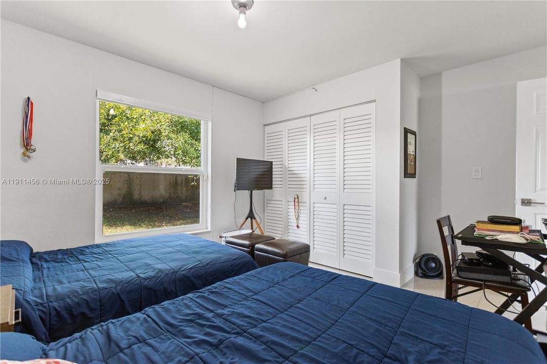 合同活跃: $679,000 (3 贝兹, 2 浴室, 1629 平方英尺)