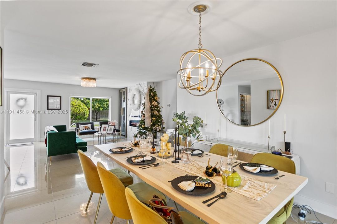 合同活跃: $679,000 (3 贝兹, 2 浴室, 1629 平方英尺)