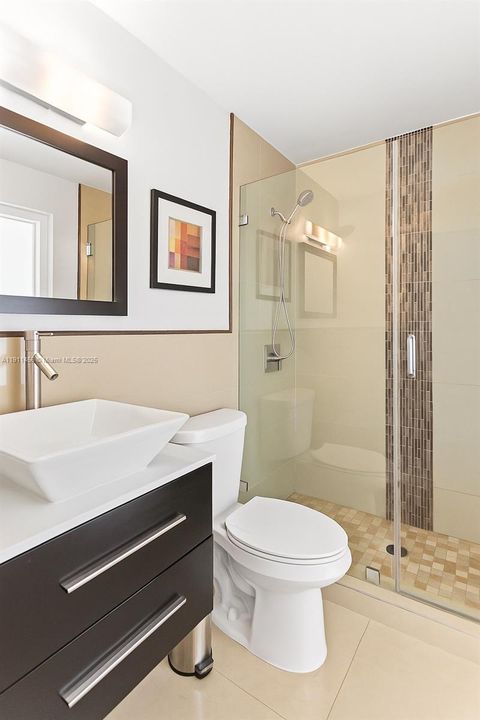 合同活跃: $679,000 (3 贝兹, 2 浴室, 1629 平方英尺)