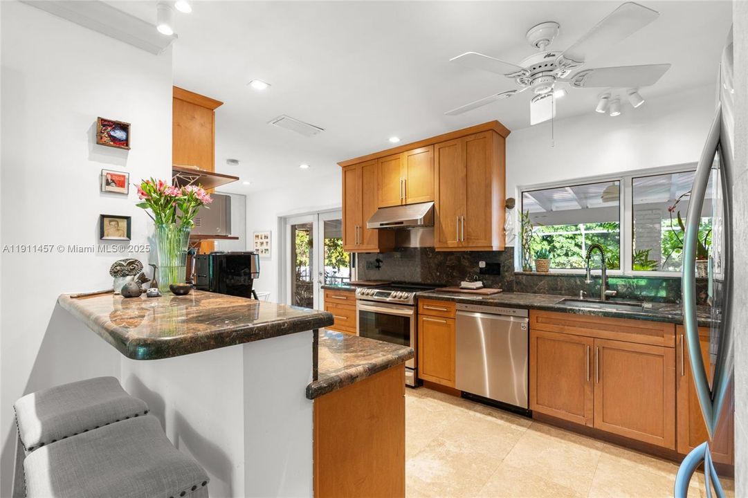 For Sale: $1,650,000 (3 beds, 2 baths, 1415 Square Feet)