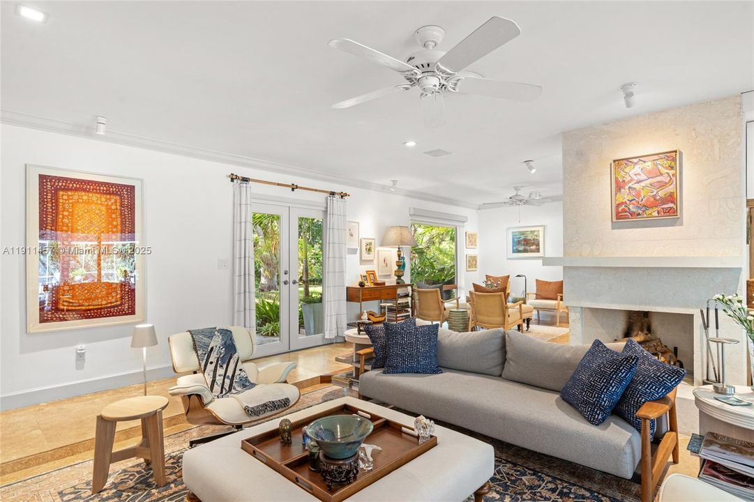 For Sale: $1,650,000 (3 beds, 2 baths, 1415 Square Feet)