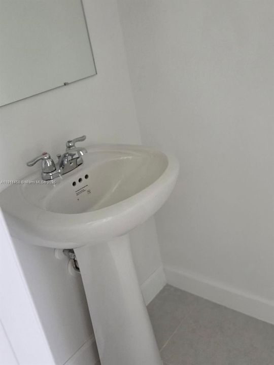 Active With Contract: $2,300 (3 beds, 2 baths, 0 Square Feet)