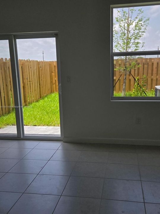 Active With Contract: $2,300 (3 beds, 2 baths, 0 Square Feet)