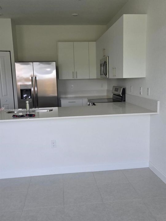 Active With Contract: $2,300 (3 beds, 2 baths, 0 Square Feet)