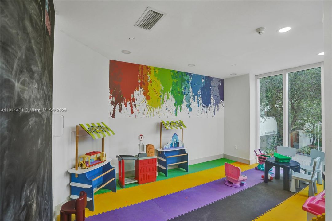 En Venta: $1,850,000 (3 camas, 2 baños, 1900 Pies cuadrados)