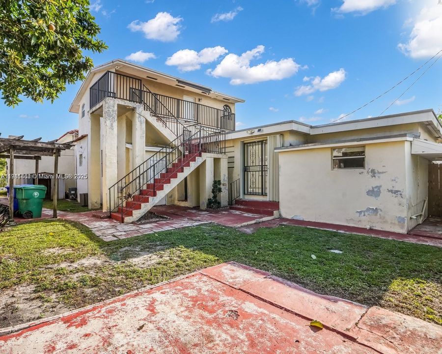 For Sale: $1,098,000 (0 beds, 0 baths, 2525 Square Feet)