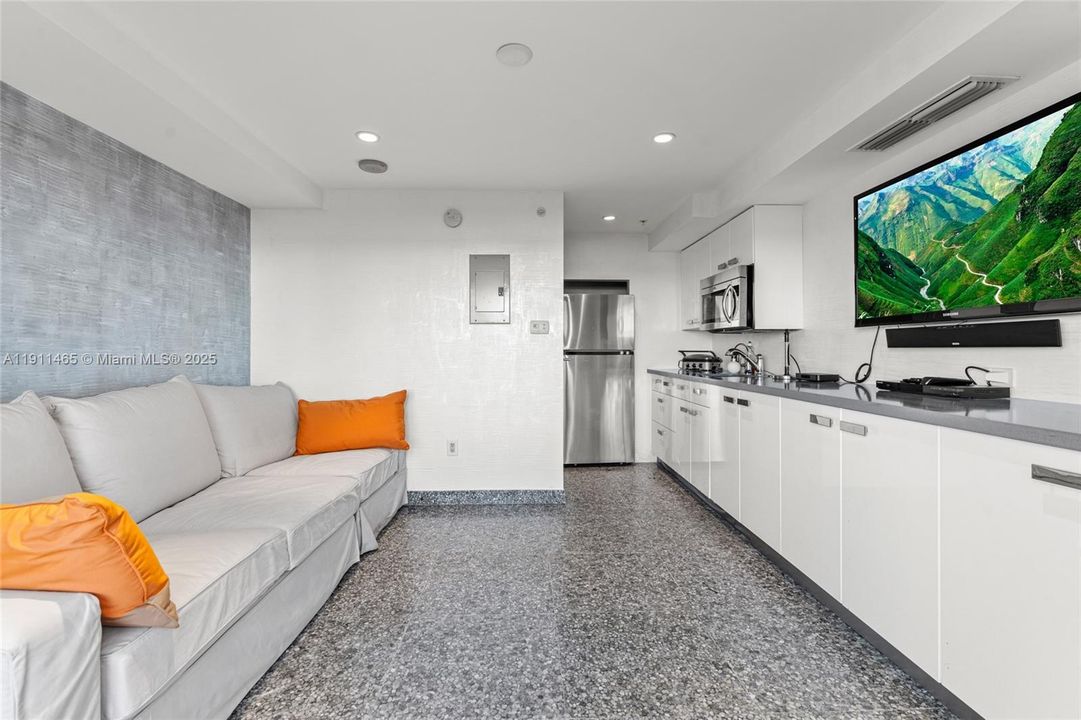 En Venta: $4,150,000 (3 camas, 3 baños, 4045 Pies cuadrados)