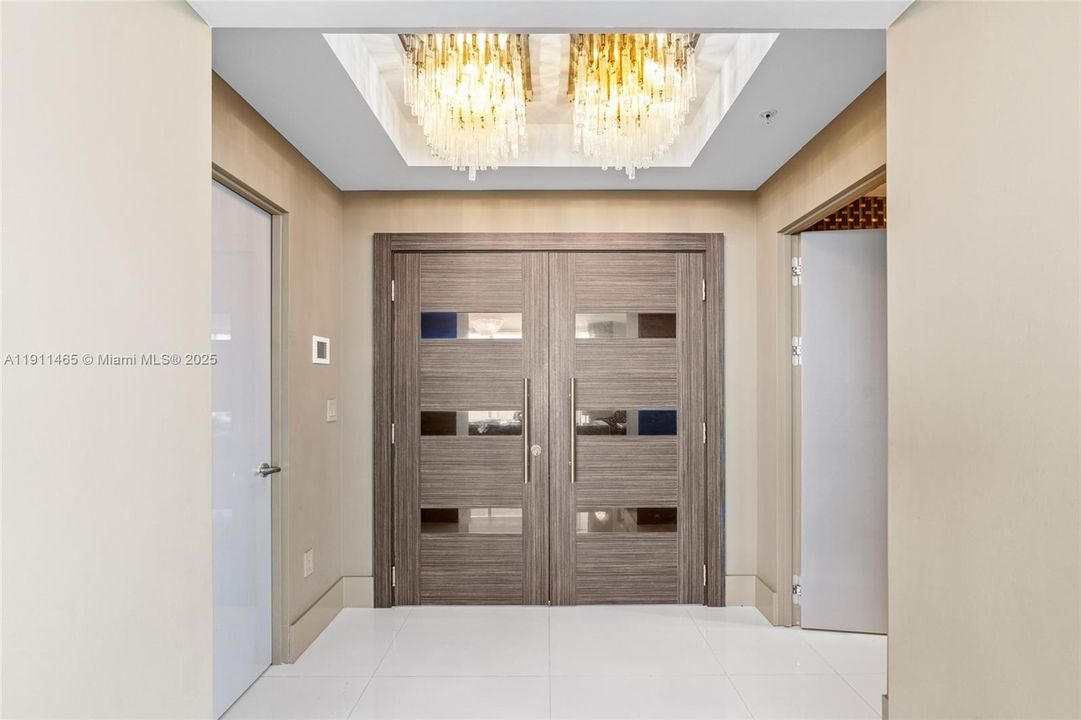 En Venta: $4,150,000 (3 camas, 3 baños, 4045 Pies cuadrados)