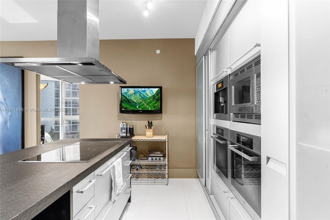 En Venta: $4,150,000 (3 camas, 3 baños, 4045 Pies cuadrados)