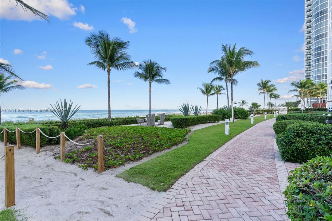 En Venta: $4,150,000 (3 camas, 3 baños, 4045 Pies cuadrados)