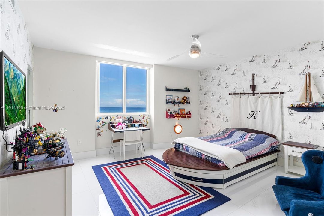 En Venta: $4,150,000 (3 camas, 3 baños, 4045 Pies cuadrados)