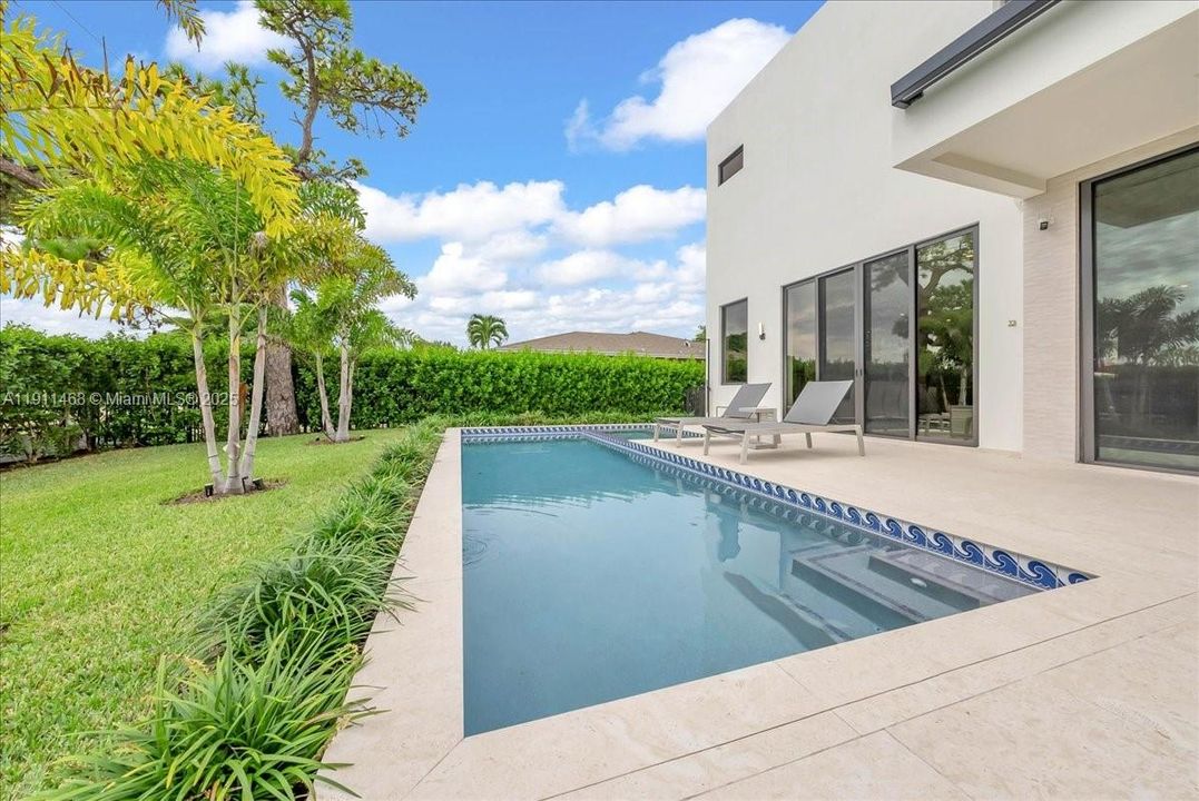 For Sale: $2,980,000 (4 beds, 4 baths, 5306 Square Feet)