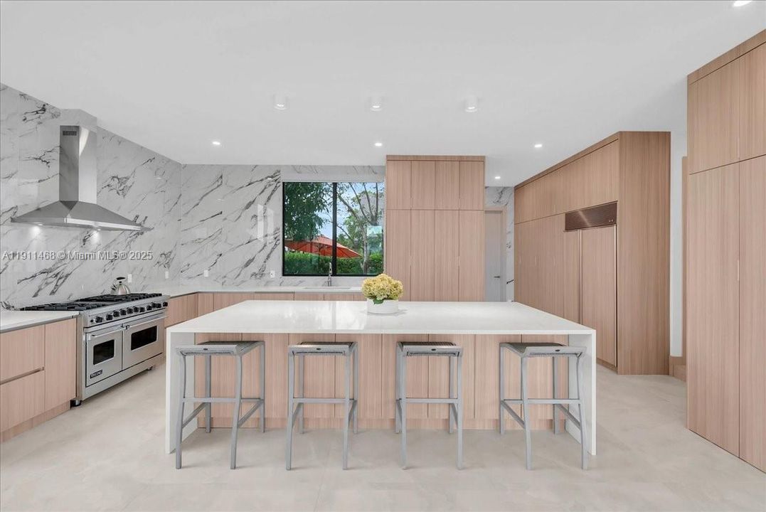 For Sale: $2,980,000 (4 beds, 4 baths, 5306 Square Feet)