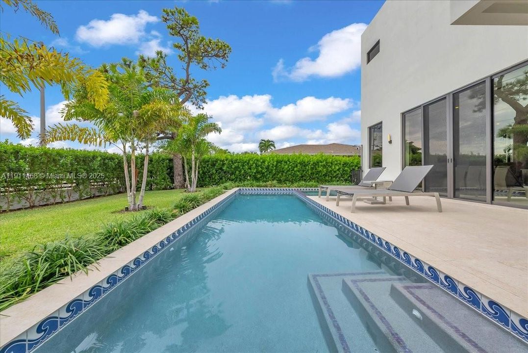 For Sale: $2,980,000 (4 beds, 4 baths, 5306 Square Feet)