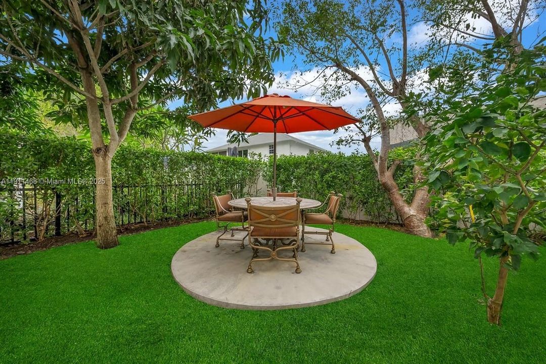 For Sale: $2,980,000 (4 beds, 4 baths, 5306 Square Feet)