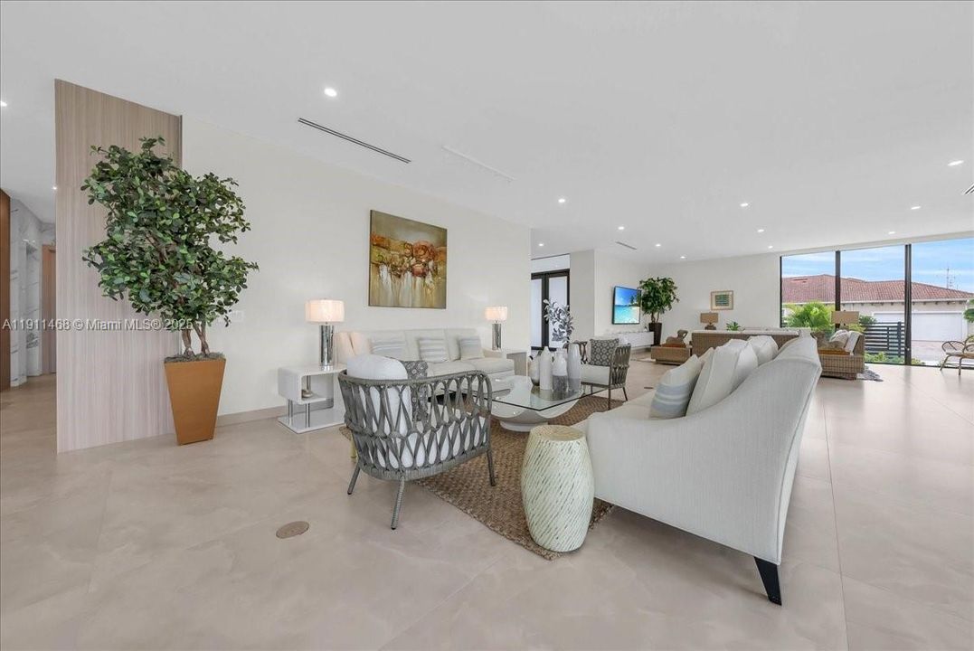 For Sale: $2,980,000 (4 beds, 4 baths, 5306 Square Feet)